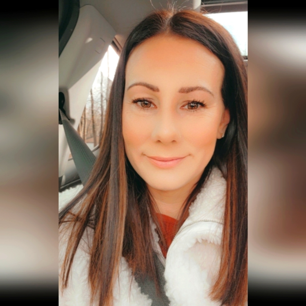 Meet your Posher, Elena